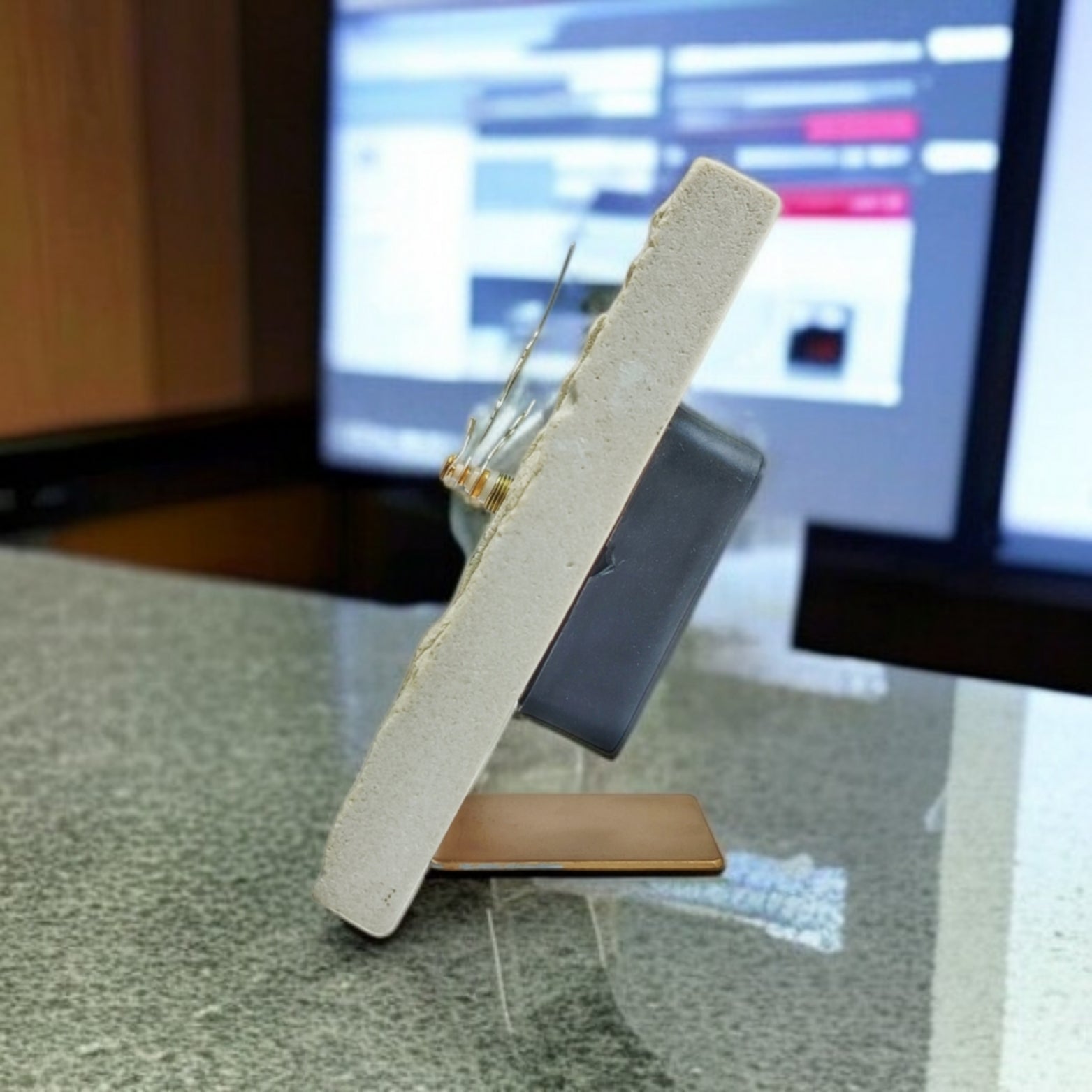 GEOMETRIC SQUARE CLOCK