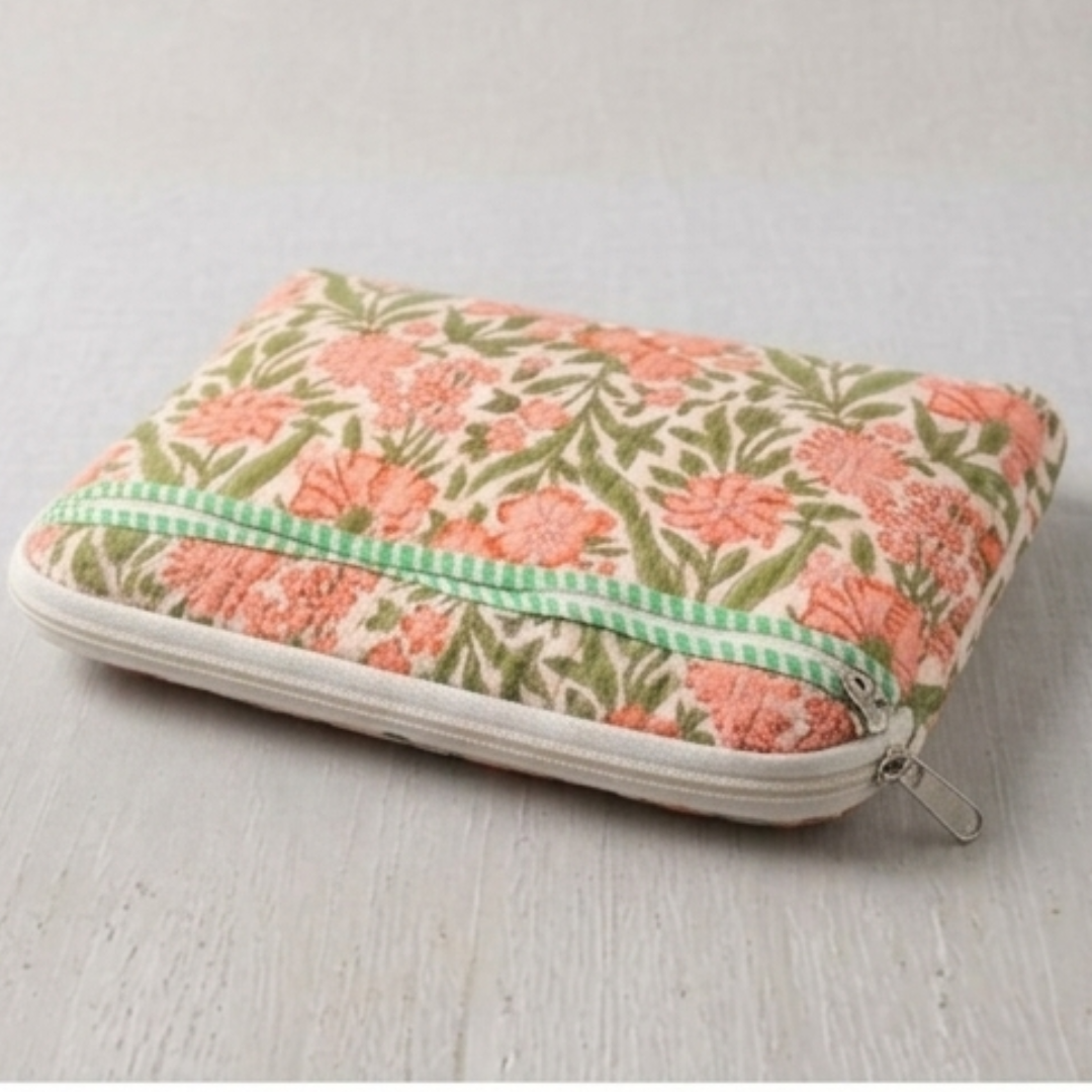 Coral Garden Quilted Laptop Case