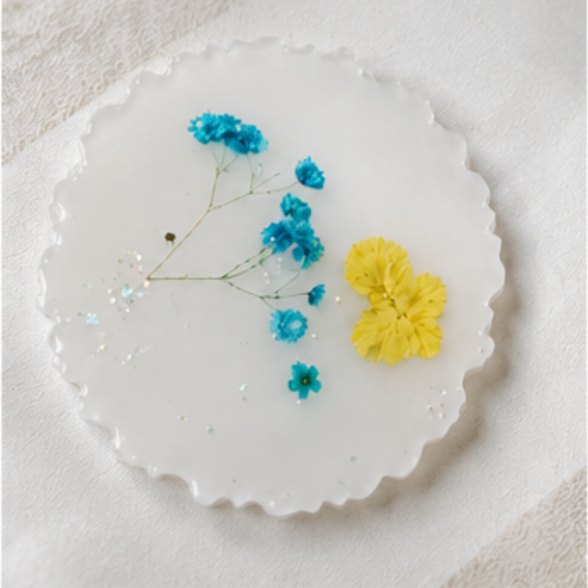 Elegant Pressed Flower & White Resin Coaster Set (4-Piece)