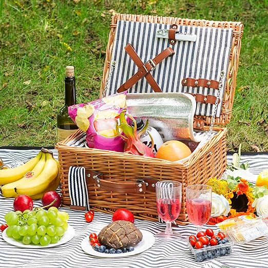 PICNIC BASKET W/ CUTLERY