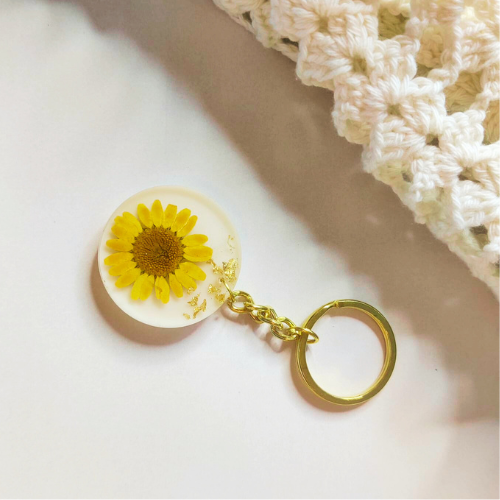 DAISY KEY CHAIN