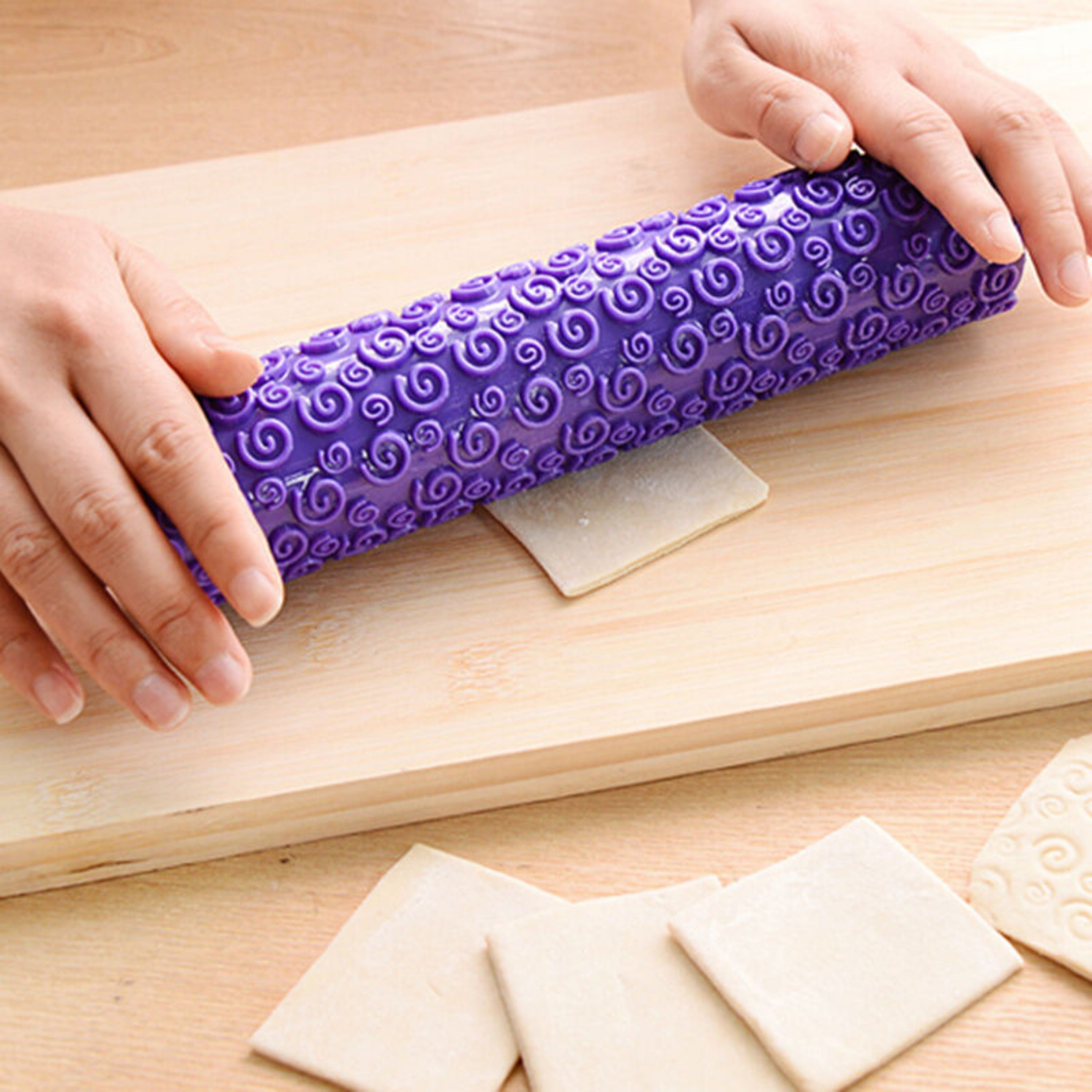 SPIRAL ROLLING PIN