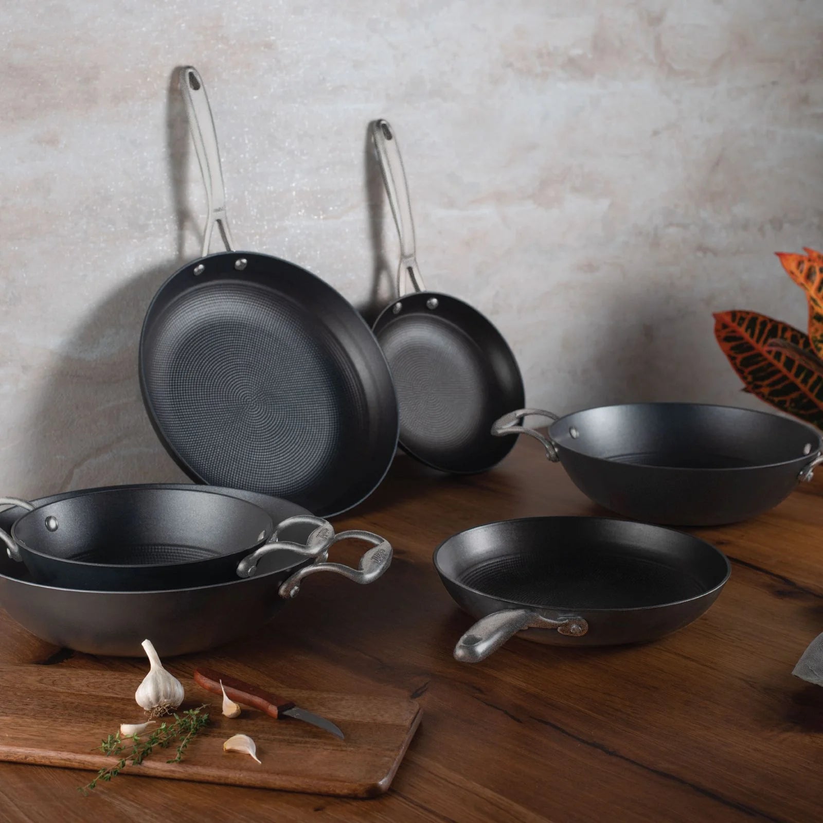CAST IRON FRYING PAN